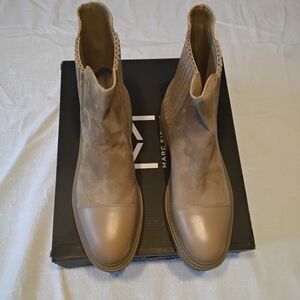 The classic Chelsea boot gets